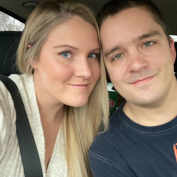 Meet your Posher, Dani - Picture 2 of 2